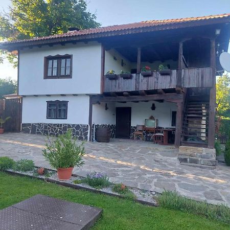 Митровата Къща Villa Raynovtsi Ngoại thất bức ảnh