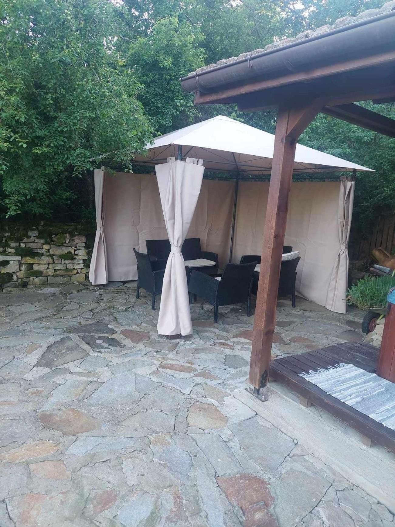 Митровата Къща Villa Raynovtsi Ngoại thất bức ảnh