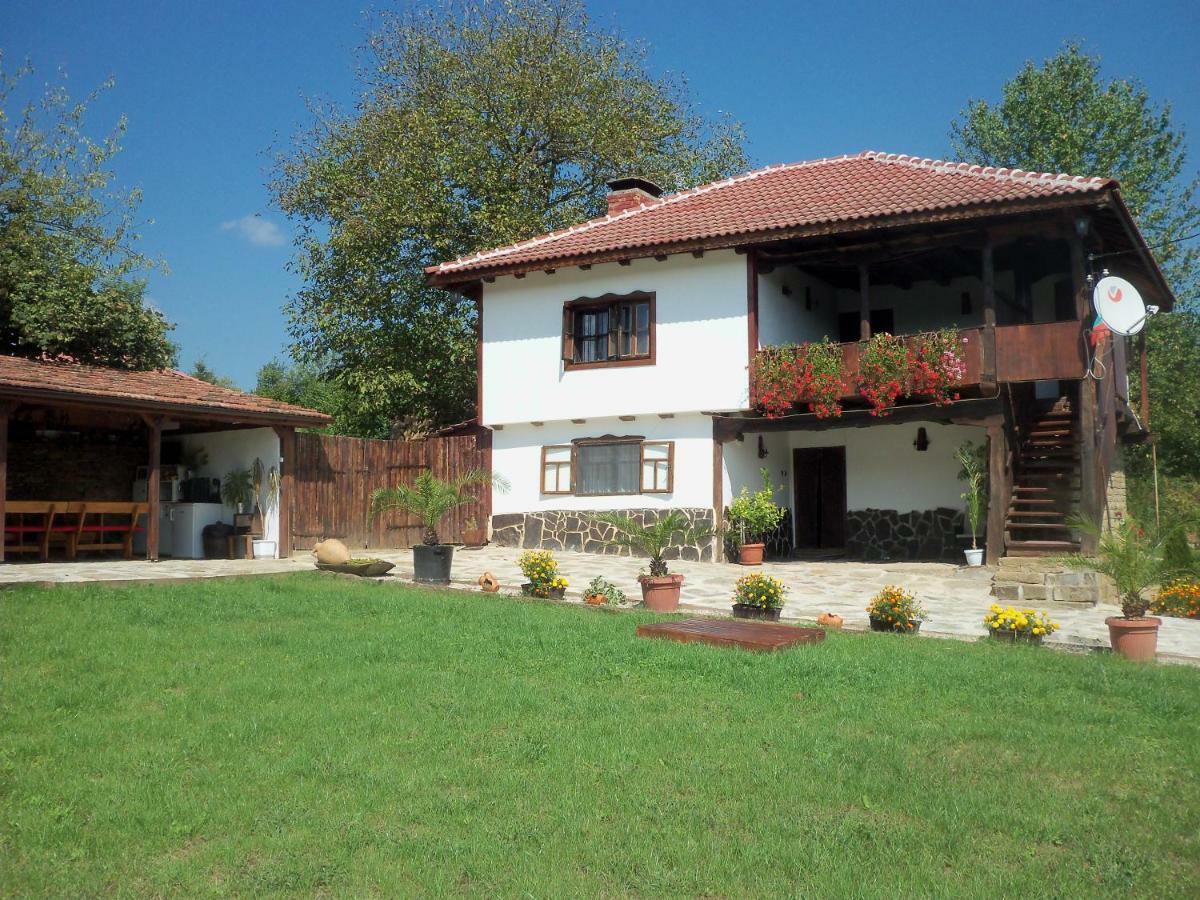 Митровата Къща Villa Raynovtsi Ngoại thất bức ảnh