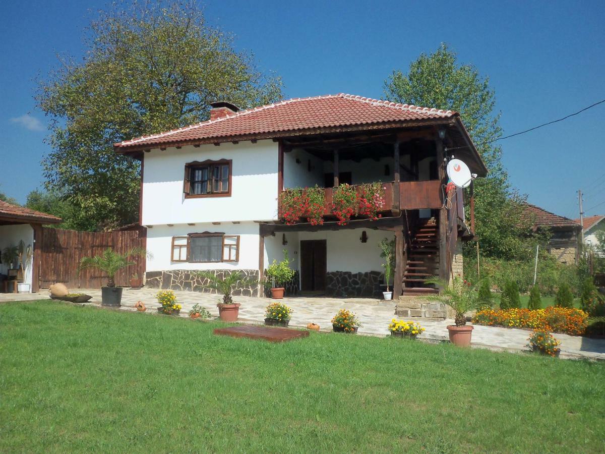 Митровата Къща Villa Raynovtsi Ngoại thất bức ảnh