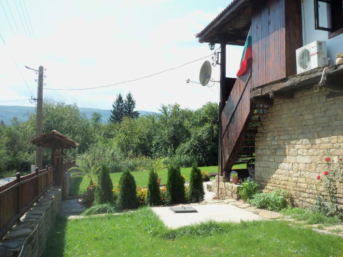 Митровата Къща Villa Raynovtsi Ngoại thất bức ảnh